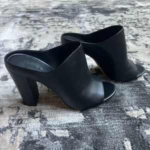 Super desirable VINCE Alora in size 8 1/2